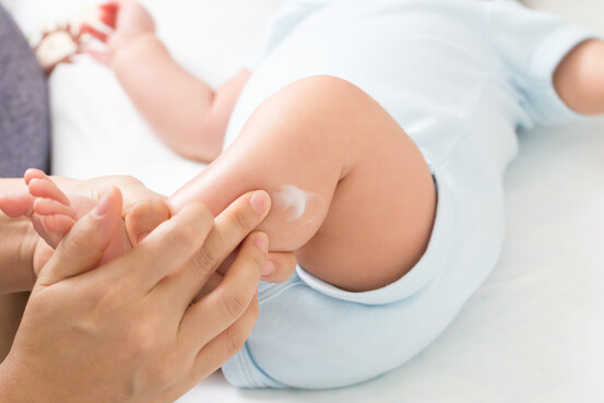 Les crèmes hydrateurs peuvent provoqué des allergies alimentaires chez les nourrissons.