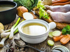 Le bouillon maison, un concentré de nutriments santé