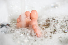 L’hydrothérapie (bain de pieds chaud) : un remède naturel pour soulager mal de tête ou migraine
