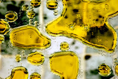 Les huiles d'olive bio peuvent également être contaminé par des PE