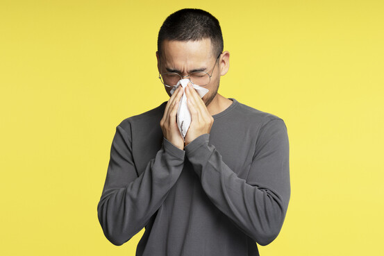 Rhume : ce que la couleur de vos mucosités dit de votre corps