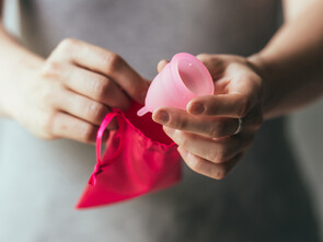 La coupe menstruelle révolutionne discrètement les protections intimes