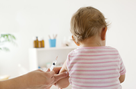 Vaccin contre la rougeole : faut-il sonner le tocsin ? 