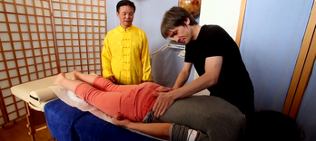 Dr Kunlin Zhang : Le massage Tuina (2ère partie) - Alternative Santé