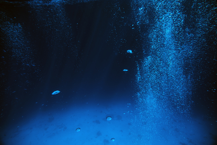 L’eau des mers profondes, une meilleure façon de s’hydrater ?